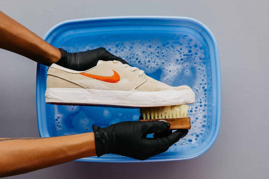 ¿Cada cuánto tiempo debo limpiar mis tenis para que duren más?